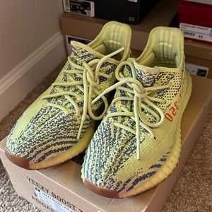Yeezy Boost 350 V2